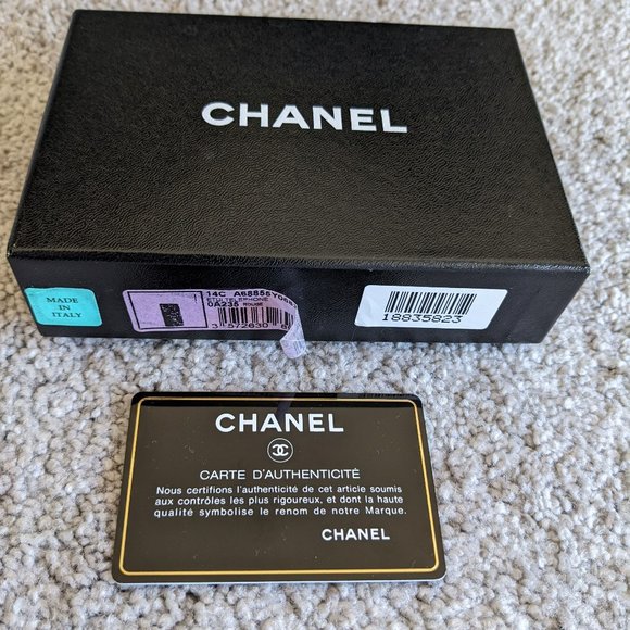 CHANEL Coral Patent Leather 2013-2014 CC Quilted Flap iPhone 5 Case - Picture 6 of 6